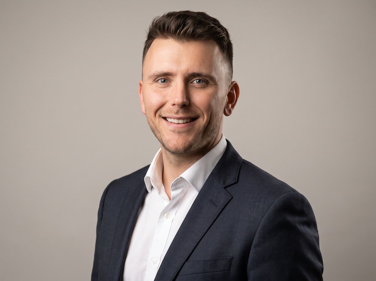 Sam Gardiner, Principal Broker, ASAP Capital, in suit